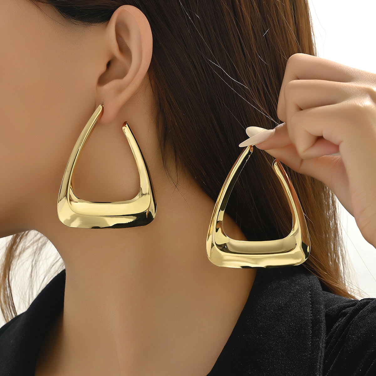 1 Paar Übertrieben Einfacher Stil Dreieck Überzug Eisen Ohrringe display picture 8