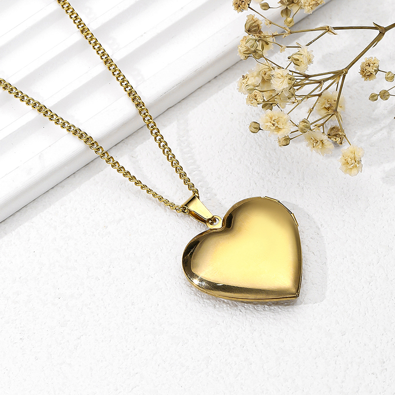 Stainless Steel Vintage Style Classic Style Square Oval Heart Shape Plating Pendant Necklace display picture 5