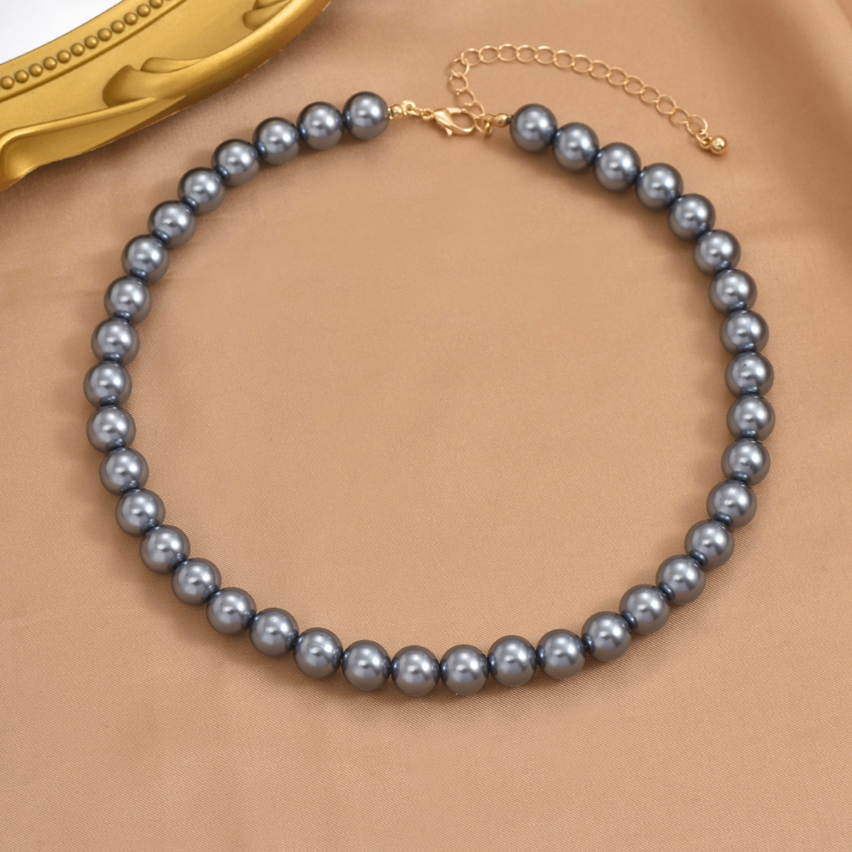 Elegant Einfacher Stil Geometrisch Harz Perlen Frau Halskette display picture 12