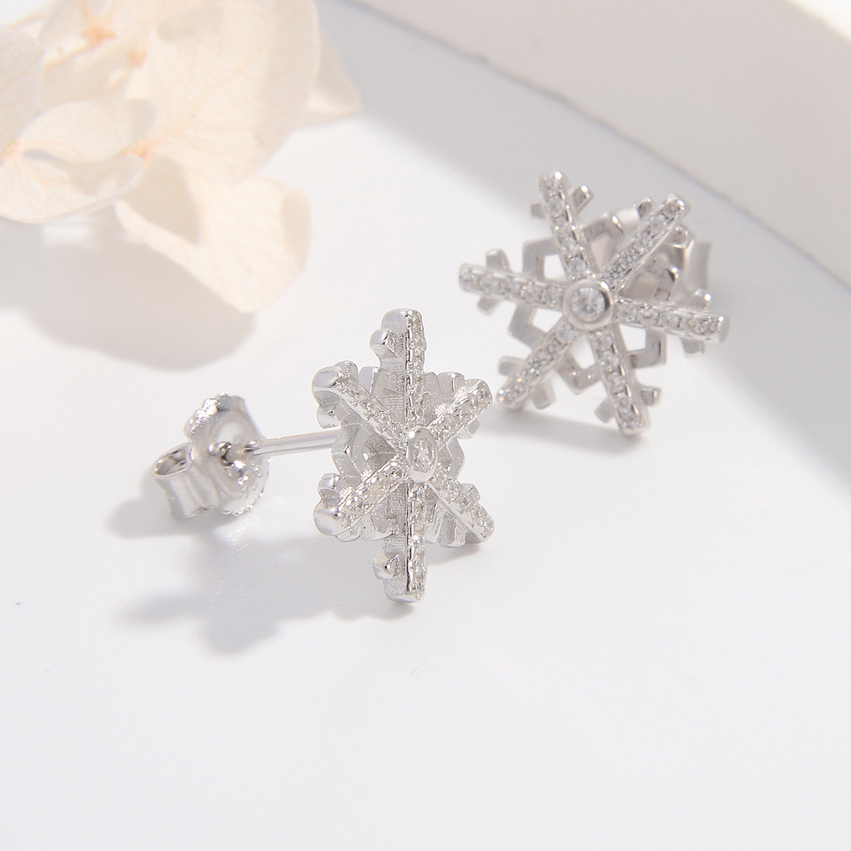 1 Pair Simple Style Snowflake Plating Inlay Sterling Silver Zircon Ear Studs display picture 2