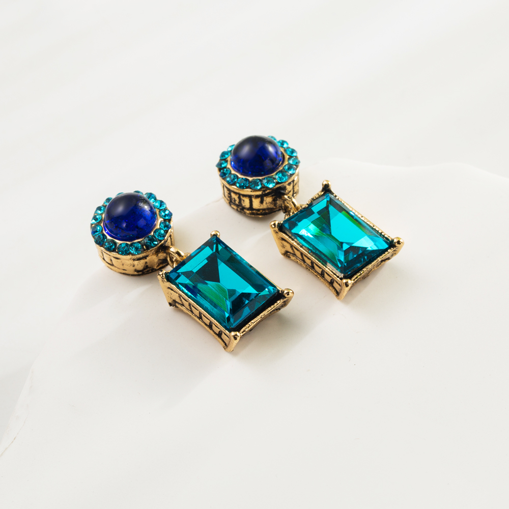 1 Pair Elegant Luxurious Square Inlay Alloy Resin Rhinestones Glass Drill Drop Earrings display picture 5
