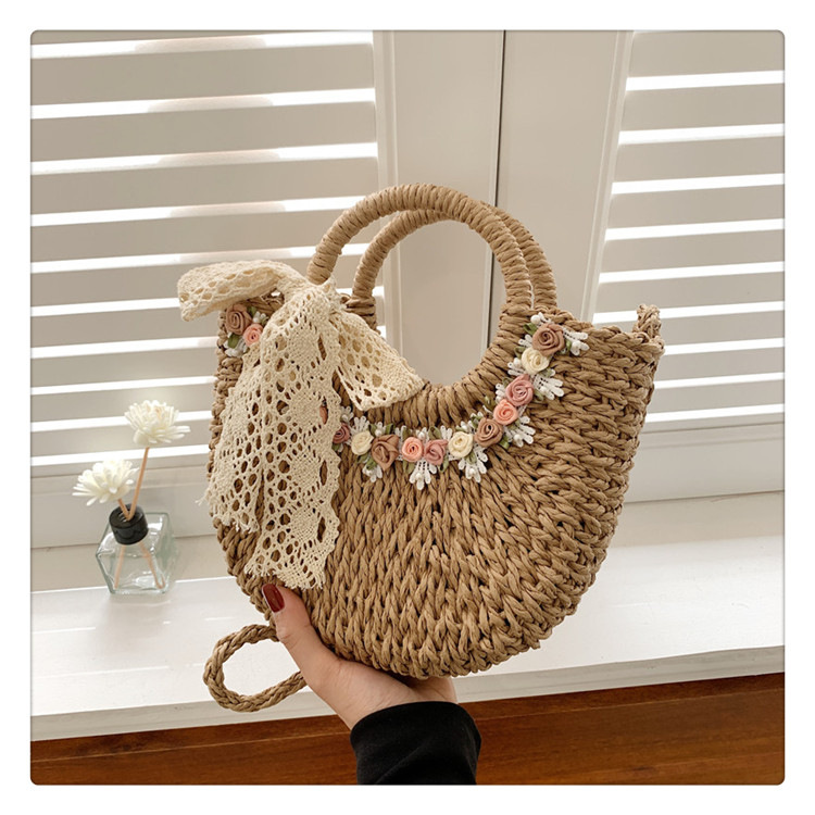 Women's Medium Straw Color Block Vintage Style Classic Style String Shoulder Bag display picture 2
