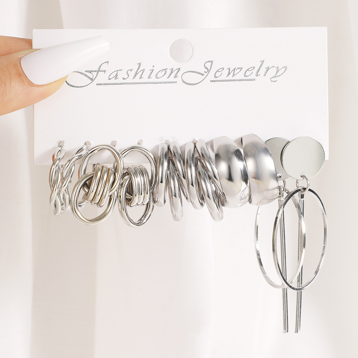 1 Set IG Style Casual Glam Solid Color Alloy Earrings display picture 2