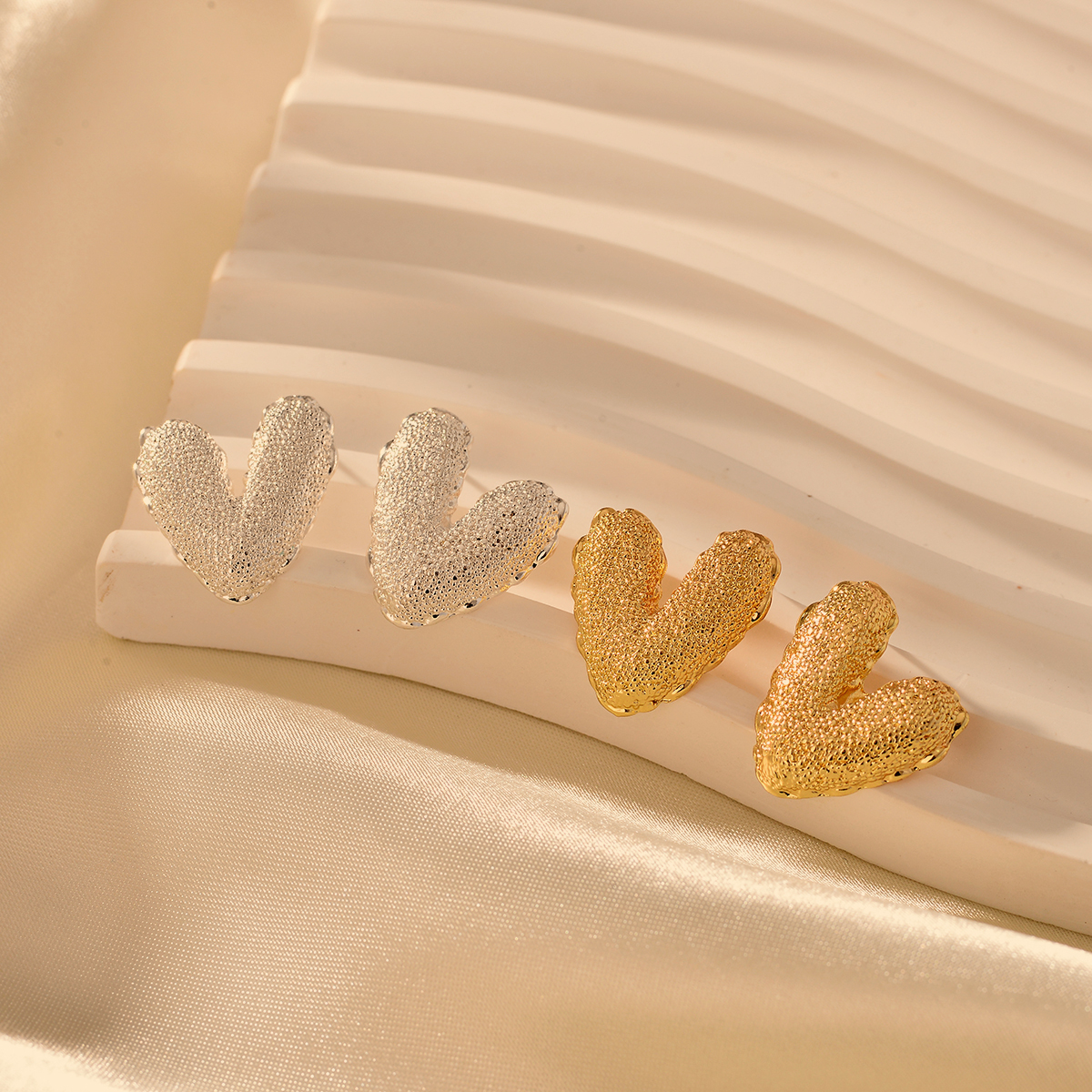 1 Par Elegante Romántico Forma De Corazón Cobre Chapados en oro de 18k Pendientes display picture 4