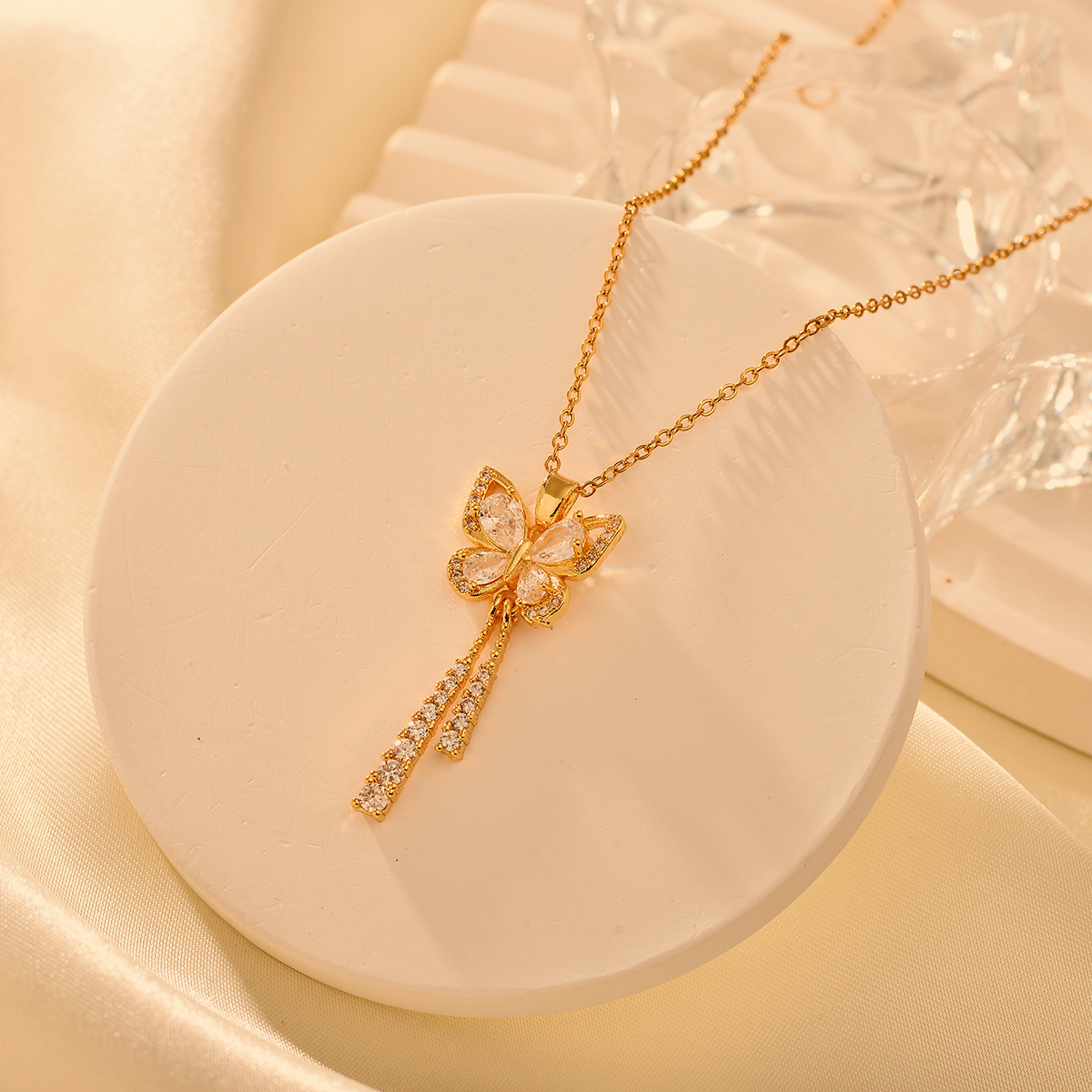 Kupfer Elegant Einfacher Stil Schmetterling Quaste Halskette Mit Anhänger display picture 6