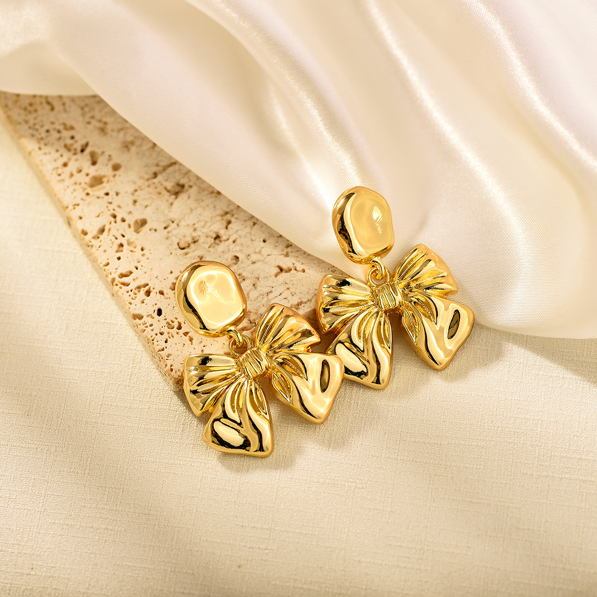 1 Pair Elegant Bow Knot Alloy Drop Earrings display picture 6