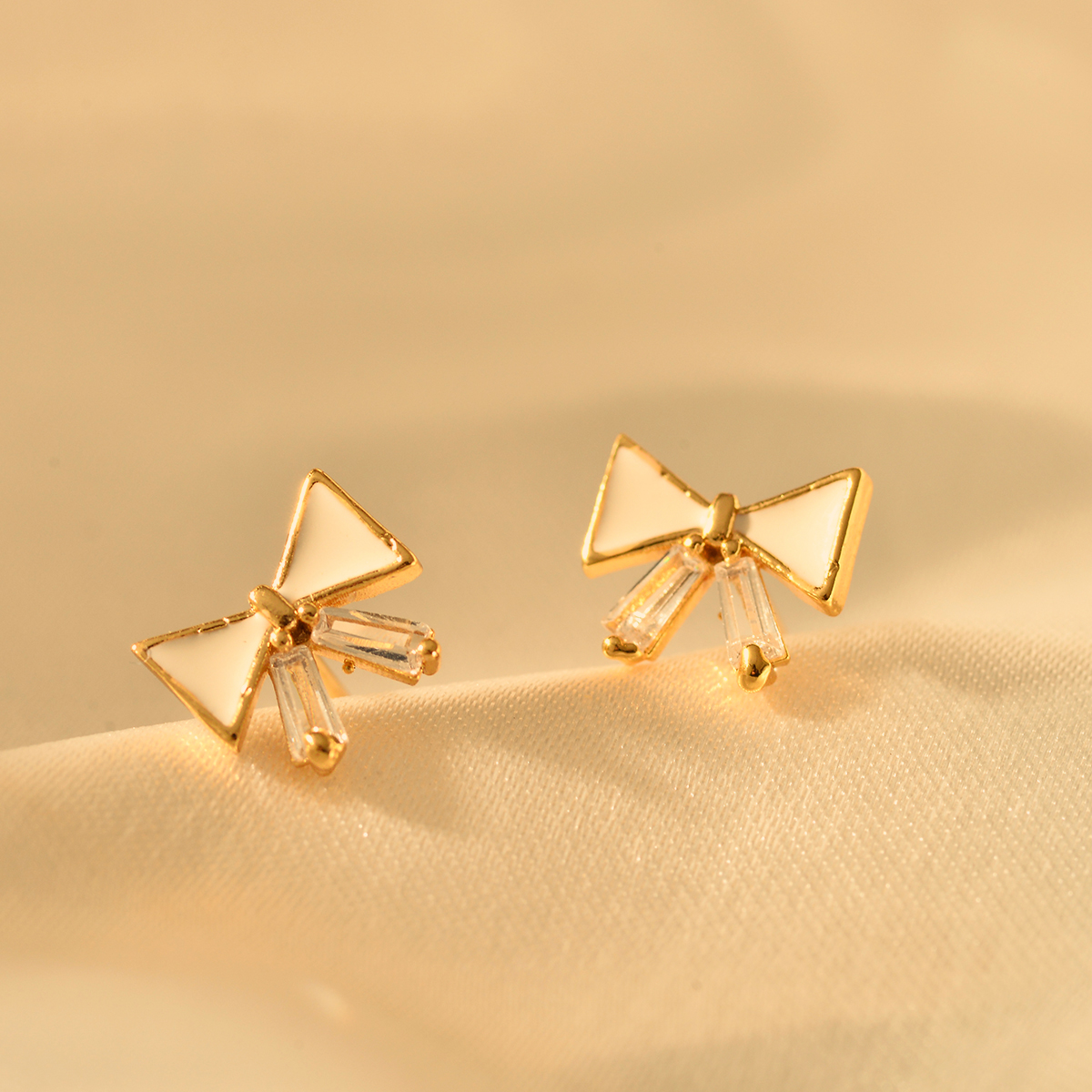 1 Pair Cute Bow Knot Alloy Ear Studs display picture 6