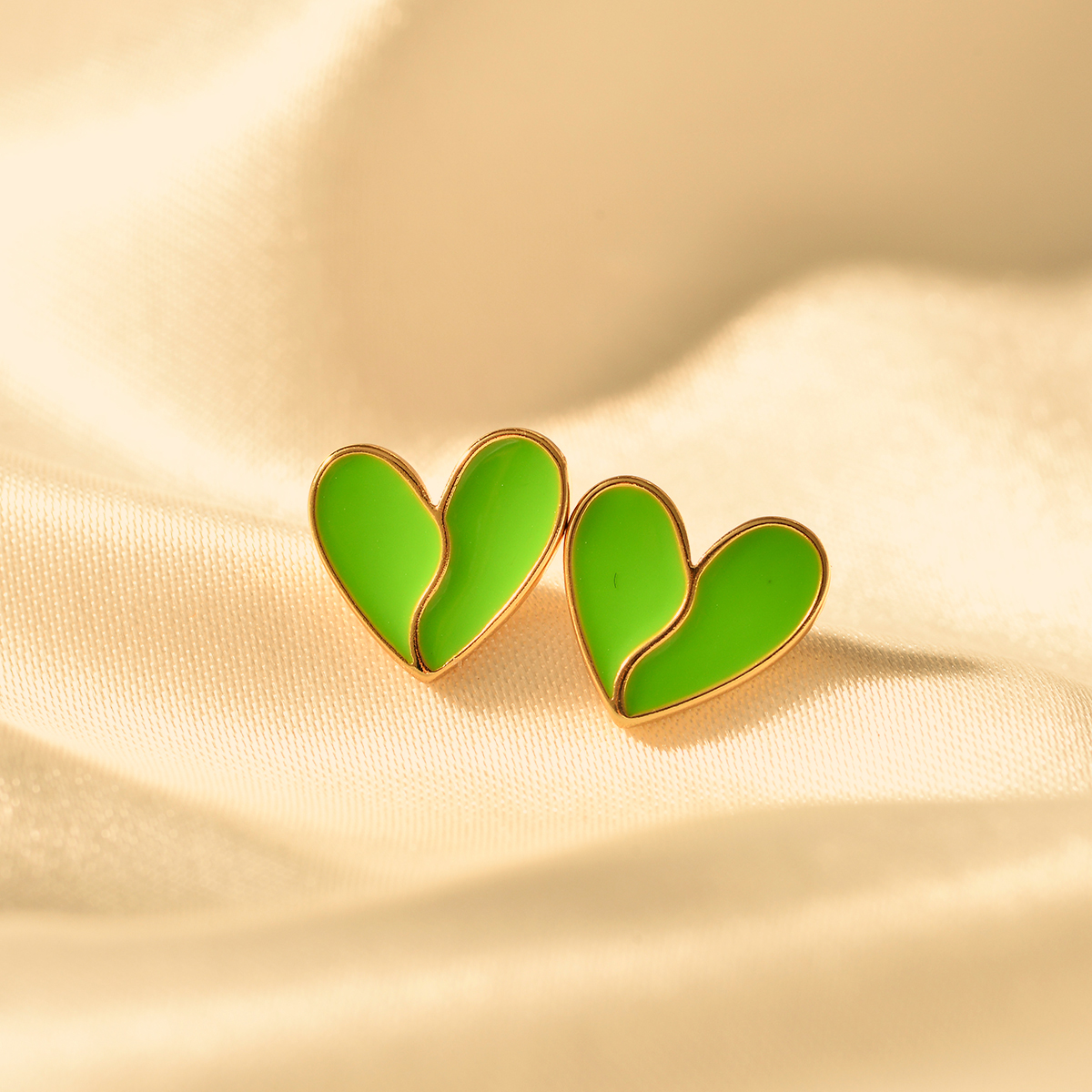 1 Pair Classic Style Heart Shape Heart Alloy Ear Studs display picture 6