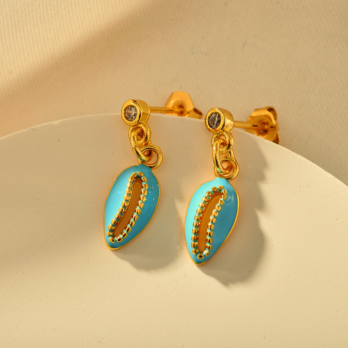 1 Pair Elegant Shell Alloy Drop Earrings display picture 4