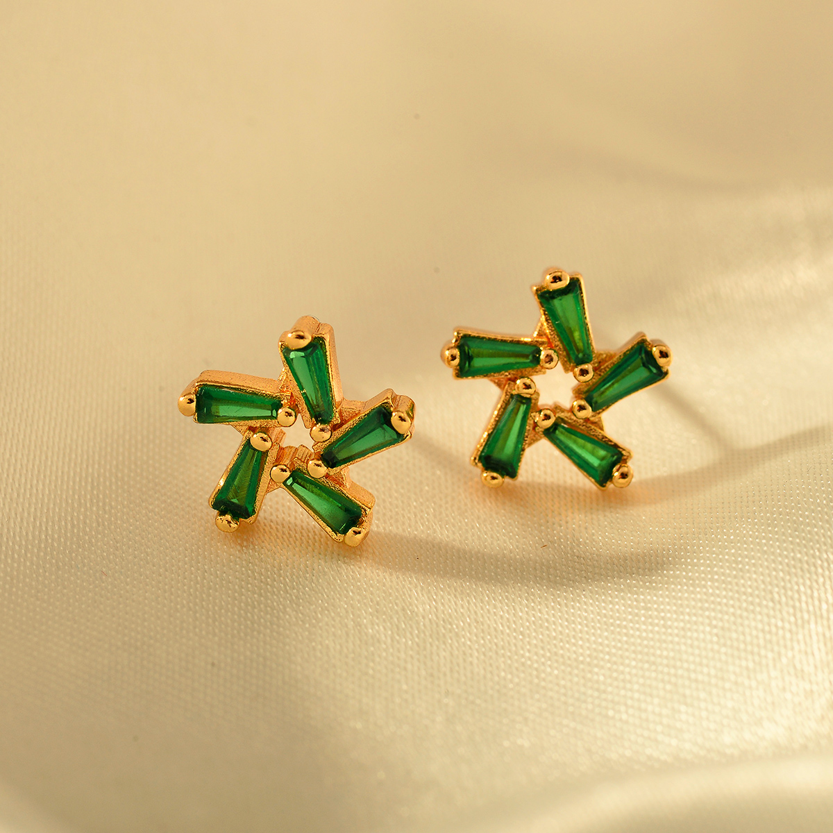 1 Pair Elegant Windmill Alloy Ear Studs display picture 3