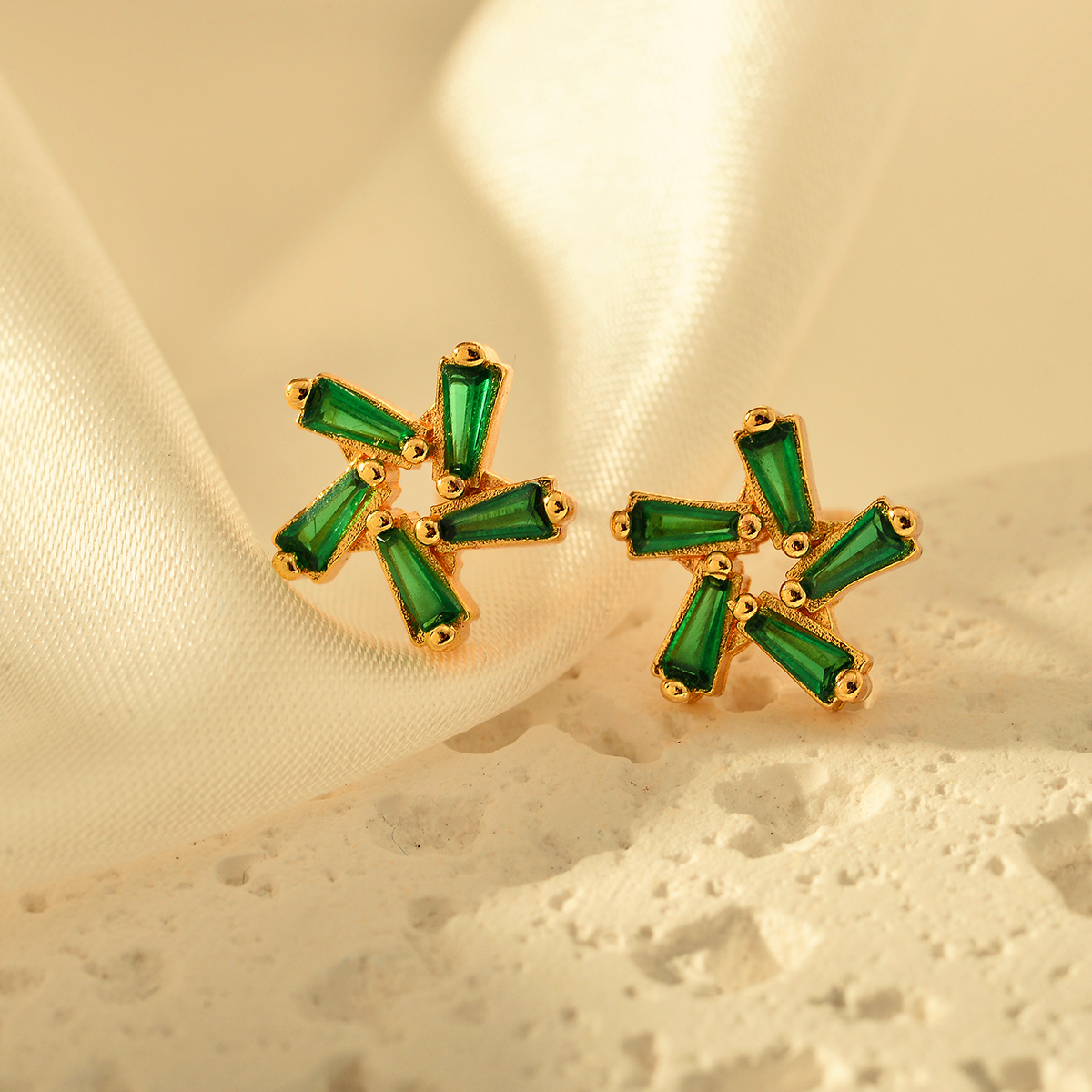 1 Pair Elegant Windmill Alloy Ear Studs display picture 6