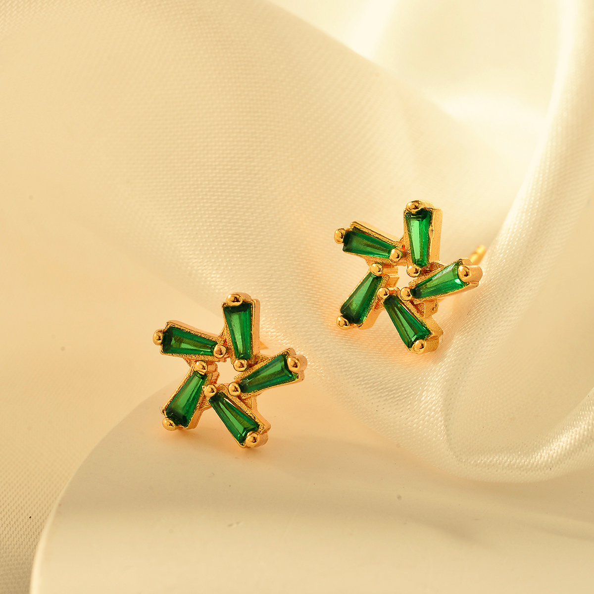 1 Pair Elegant Windmill Alloy Ear Studs display picture 10