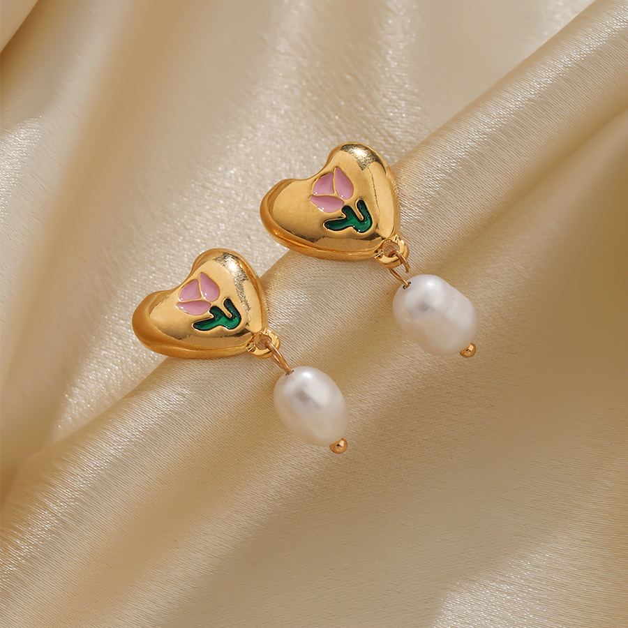 1 Pair Sweet Heart Shape Rose Enamel Hollow Out Freshwater Pearl Copper 18k Gold Plated Drop Earrings display picture 1