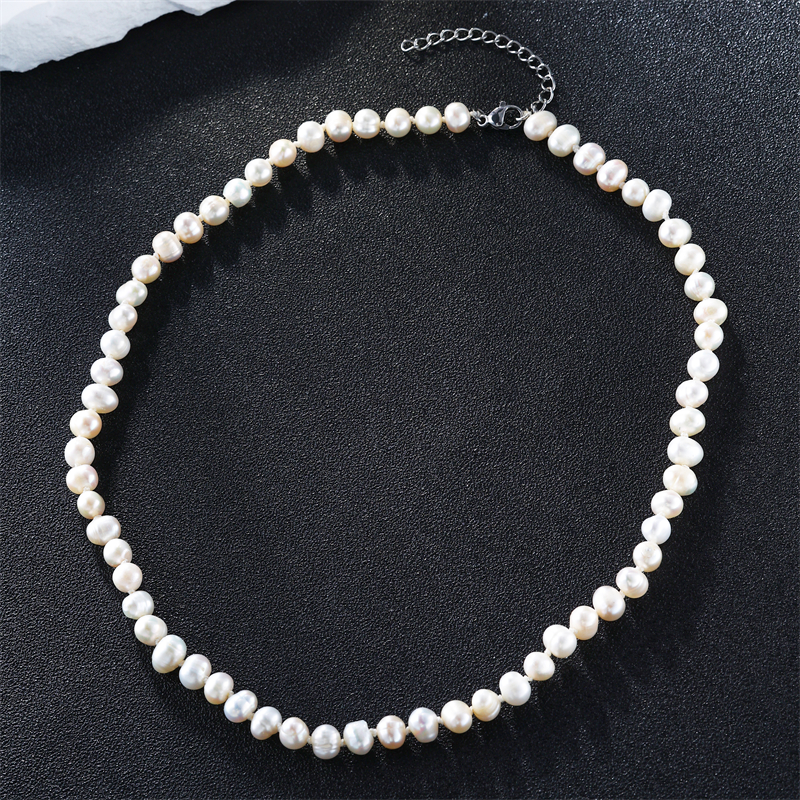 Elegant Simple Style Round Stainless Steel Freshwater Pearl Beaded Handmade Necklace display picture 1