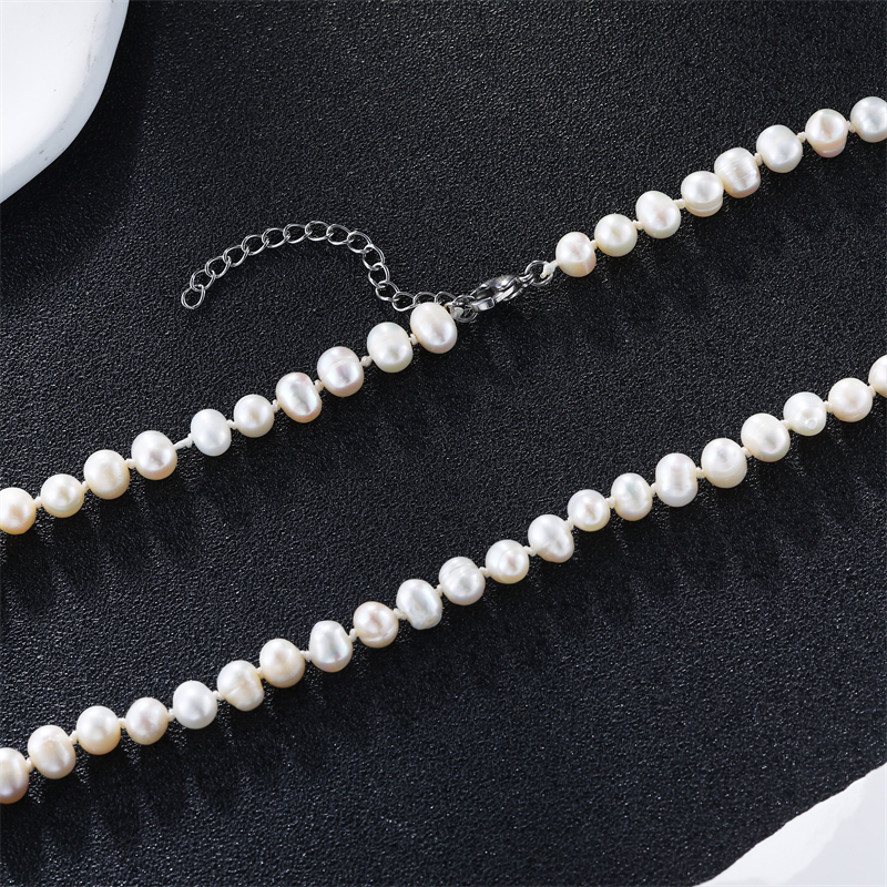 Elegant Simple Style Round Stainless Steel Freshwater Pearl Beaded Handmade Necklace display picture 4