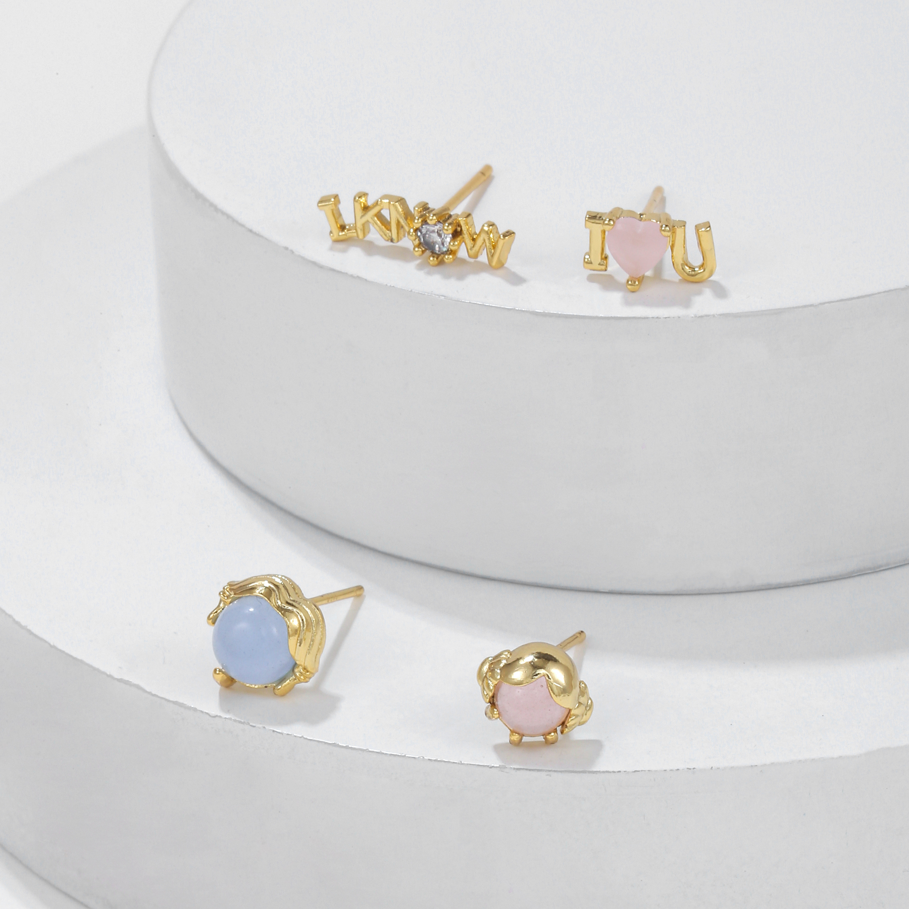 Wholesale Jewelry Sweet Letter Heart Shape Brass Zircon 18k Gold Plated Asymmetrical Ear Studs display picture 1