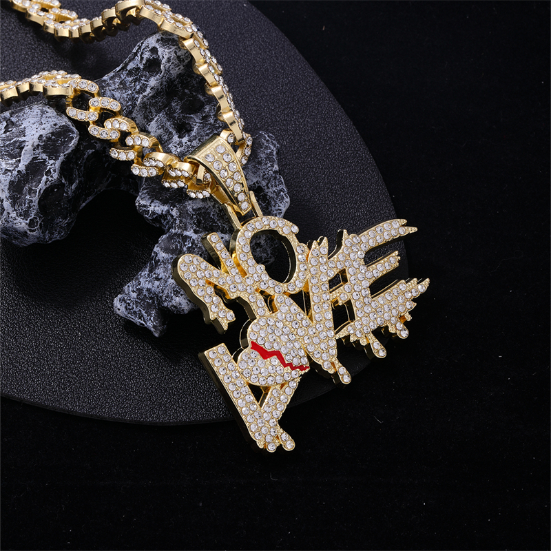 Hip Hop Letra Forma De Corazón Aleación De Zinc Enchapado Embutido Diamantes De Imitación Hombres Collar Colgante display picture 5