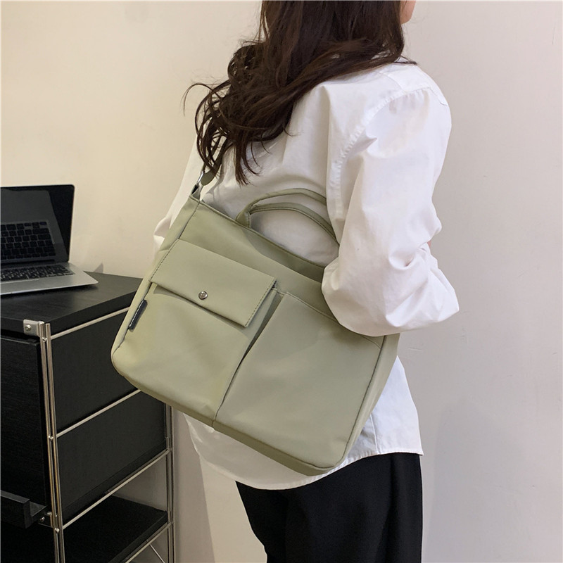 Women's Composite Fabric Solid Color Classic Style Sewing Thread Square Zipper Handbag display picture 2