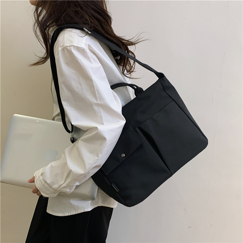 Women's Composite Fabric Solid Color Classic Style Sewing Thread Square Zipper Handbag display picture 11