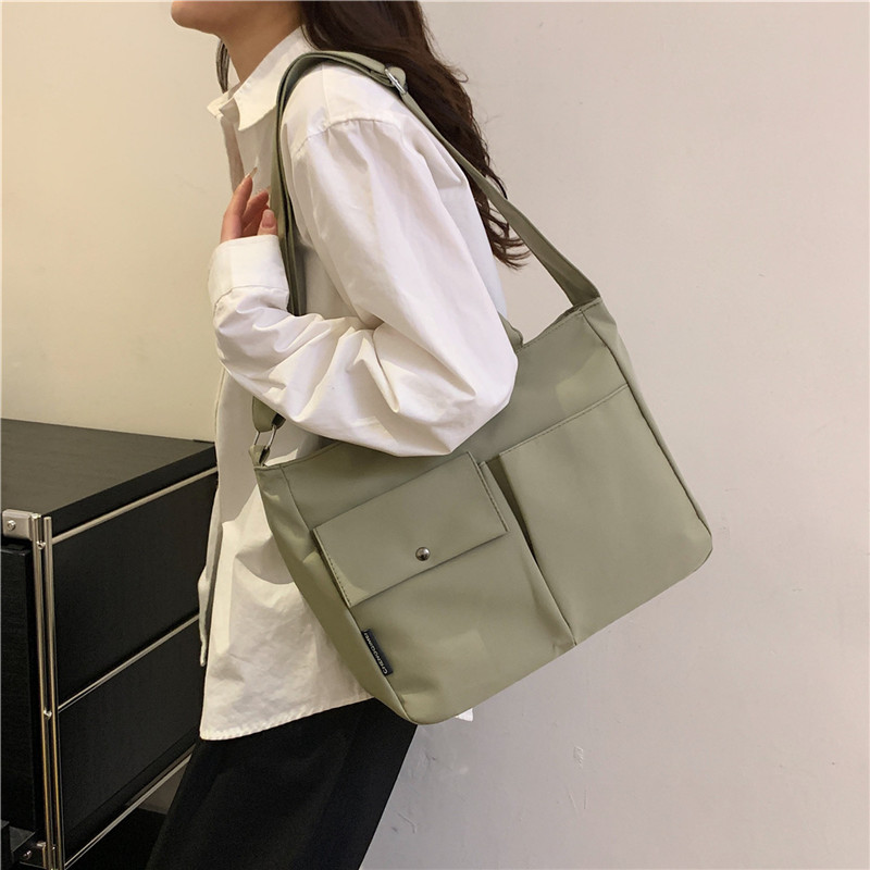 Women's Composite Fabric Solid Color Classic Style Sewing Thread Square Zipper Handbag display picture 8