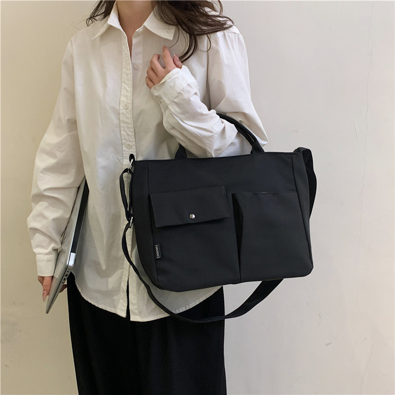 Women's Composite Fabric Solid Color Classic Style Sewing Thread Square Zipper Handbag display picture 12