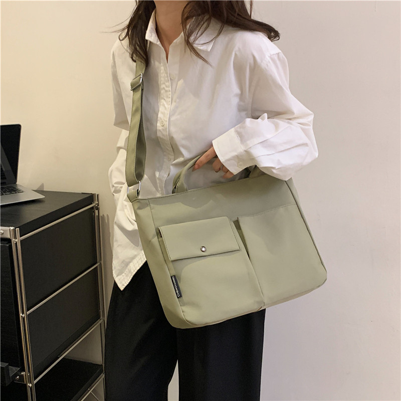 Women's Composite Fabric Solid Color Classic Style Sewing Thread Square Zipper Handbag display picture 9