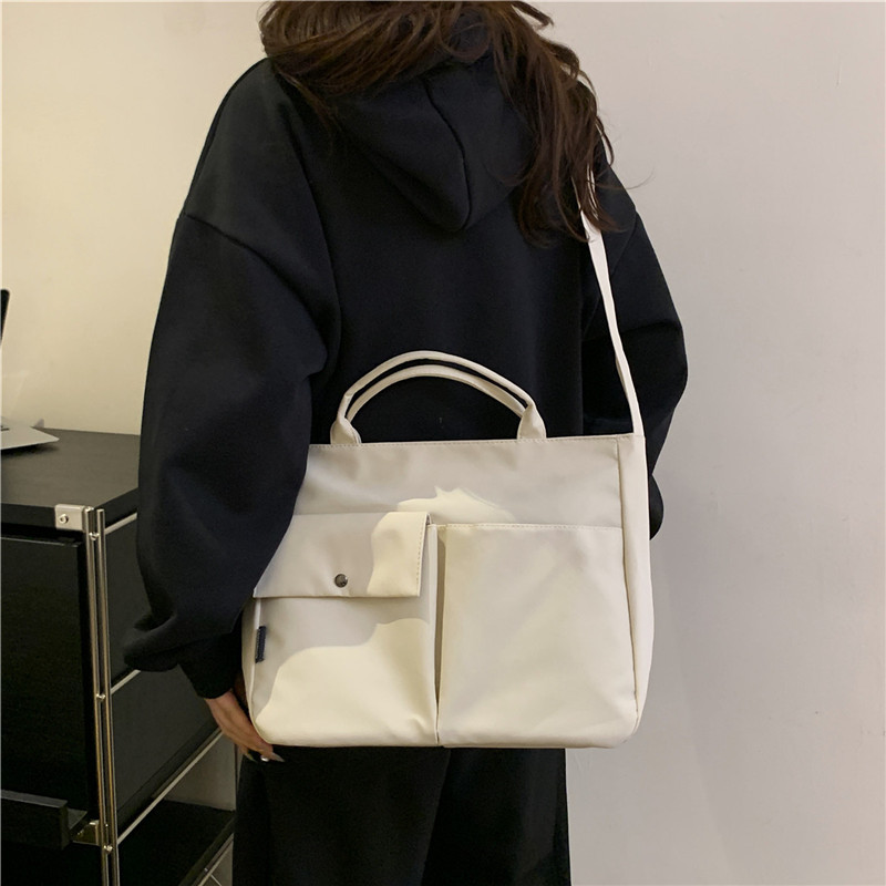 Women's Composite Fabric Solid Color Classic Style Sewing Thread Square Zipper Handbag display picture 6
