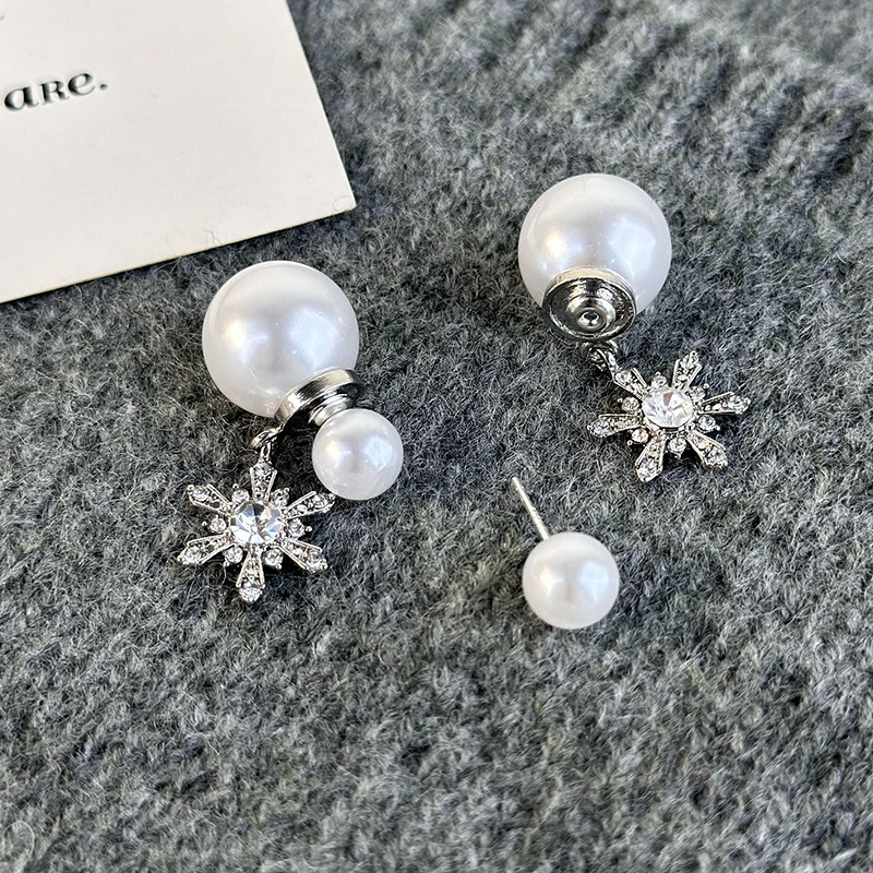 1 Pair Elegant Snowflake Imitation Pearl Alloy Drop Earrings display picture 8