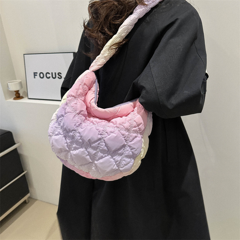 Women's Cloth Plaid Classic Style Sewing Thread Semicircle Zipper Underarm Bag display picture 3