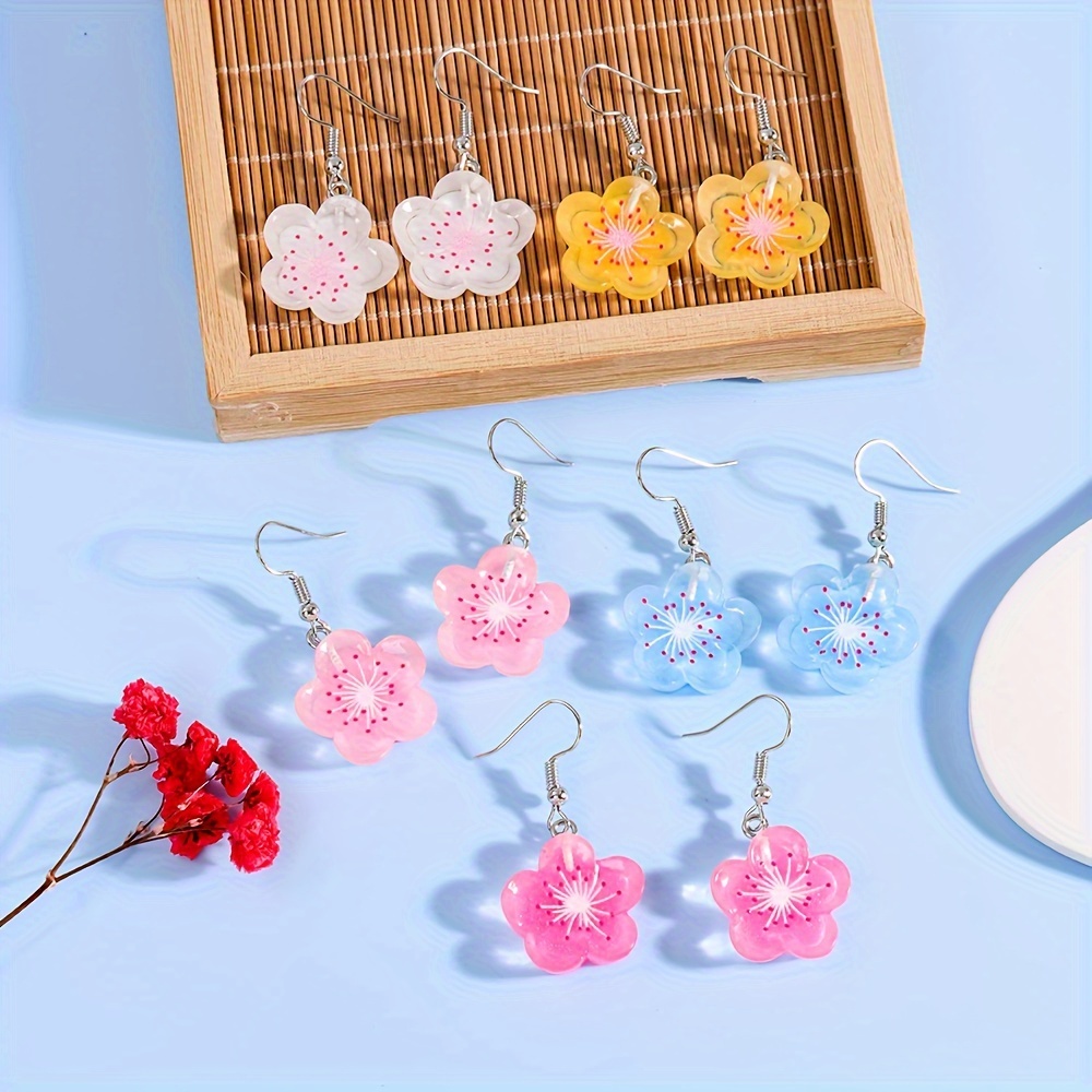 1 Pair Casual Cute Flower Resin Drop Earrings display picture 2