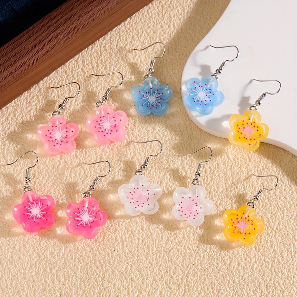 1 Pair Casual Cute Flower Resin Drop Earrings display picture 3