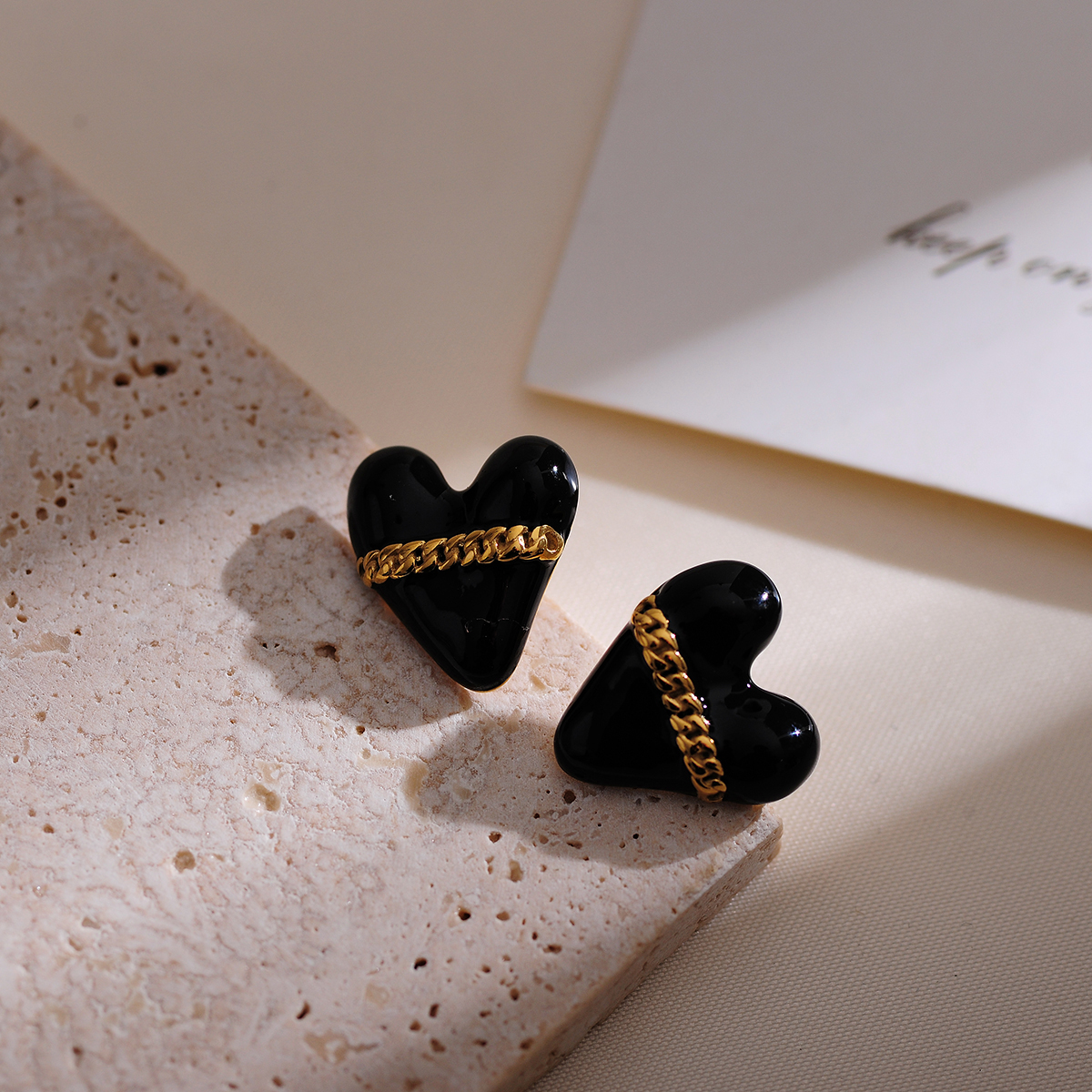 1 Pair Simple Style Heart Shape Plating Stainless Steel 18K Gold Plated Ear Studs display picture 3