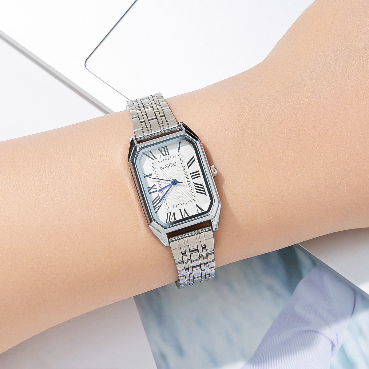 Einfacher Stil Rechteck Quarz Frauen Uhren display picture 5