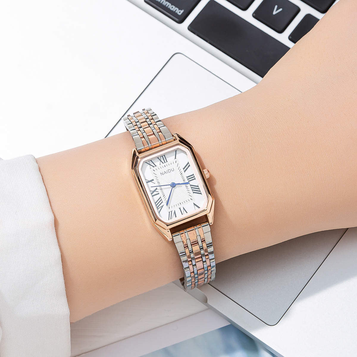 Einfacher Stil Rechteck Quarz Frauen Uhren display picture 4