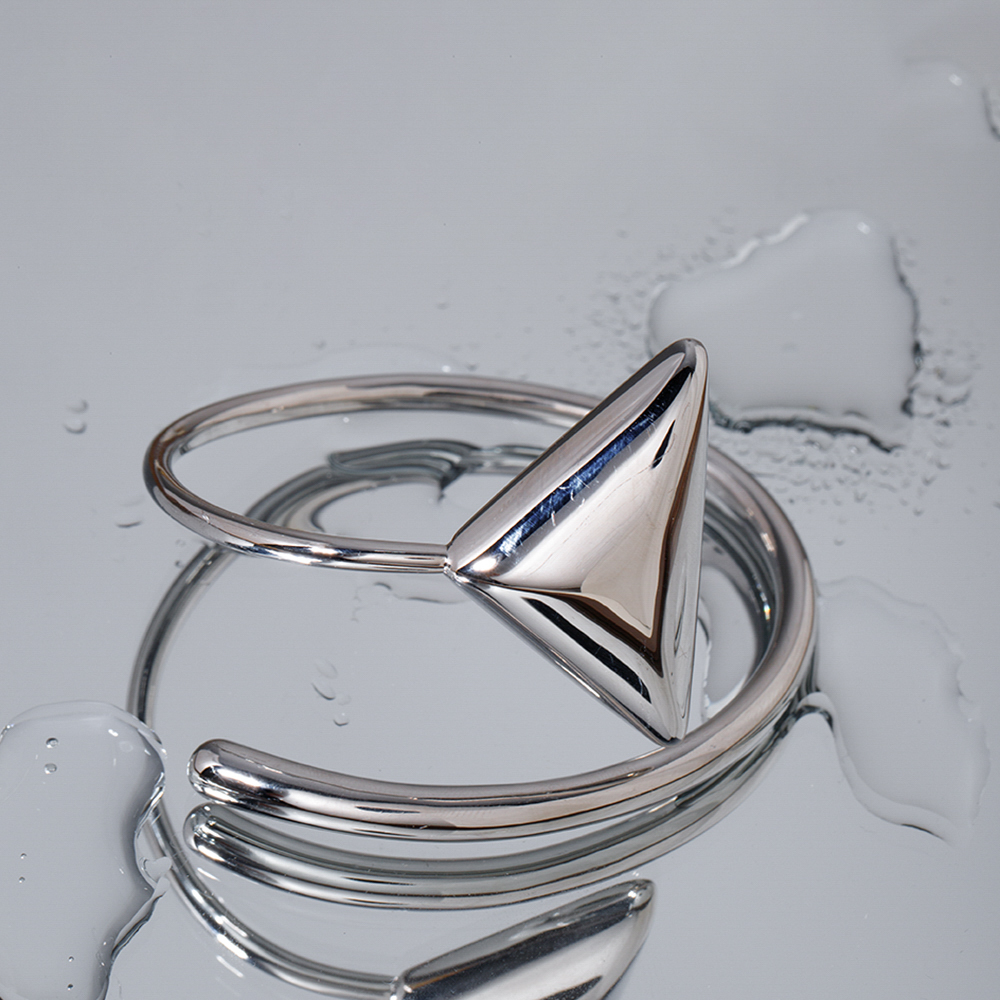 IG Style Elegant Triangle 304 Stainless Steel Bangle In Bulk display picture 1