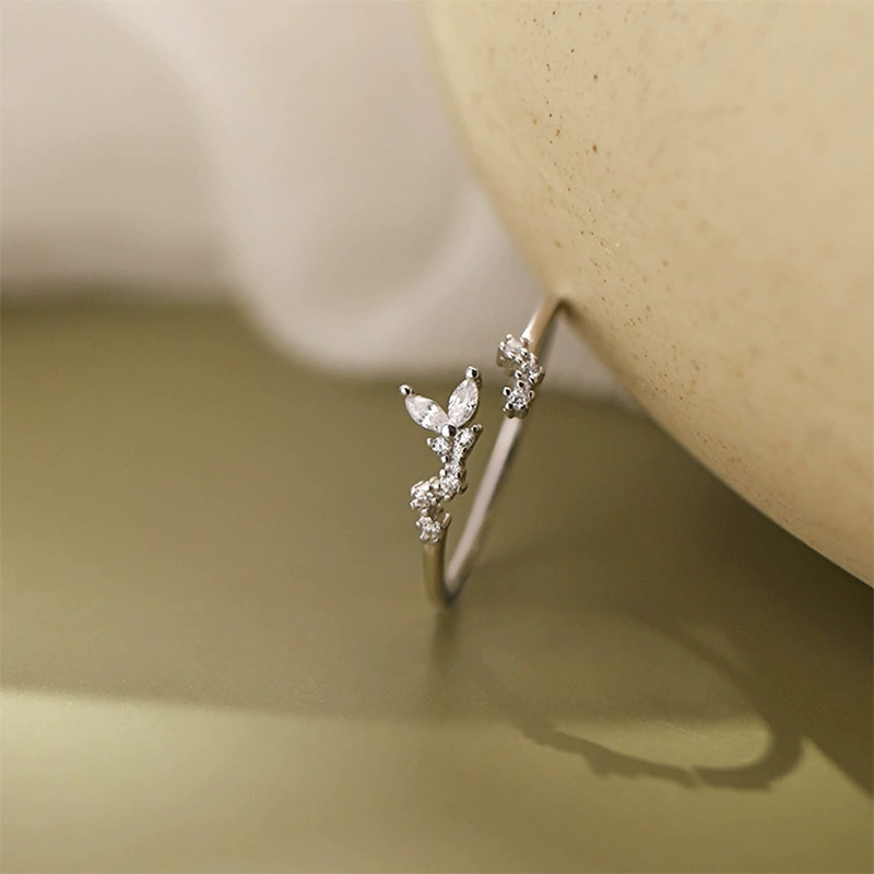 Cute Leaf Copper Plating Inlay Zircon Silver Plated Open Rings display picture 3