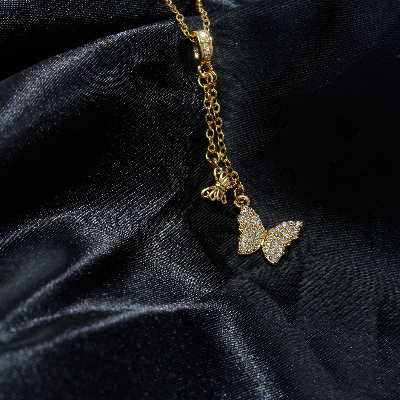 Dulce Mariposa Acero Inoxidable Enchapado Embutido Circón Chapado En Oro De 18 Quilates. Collar Colgante display picture 4