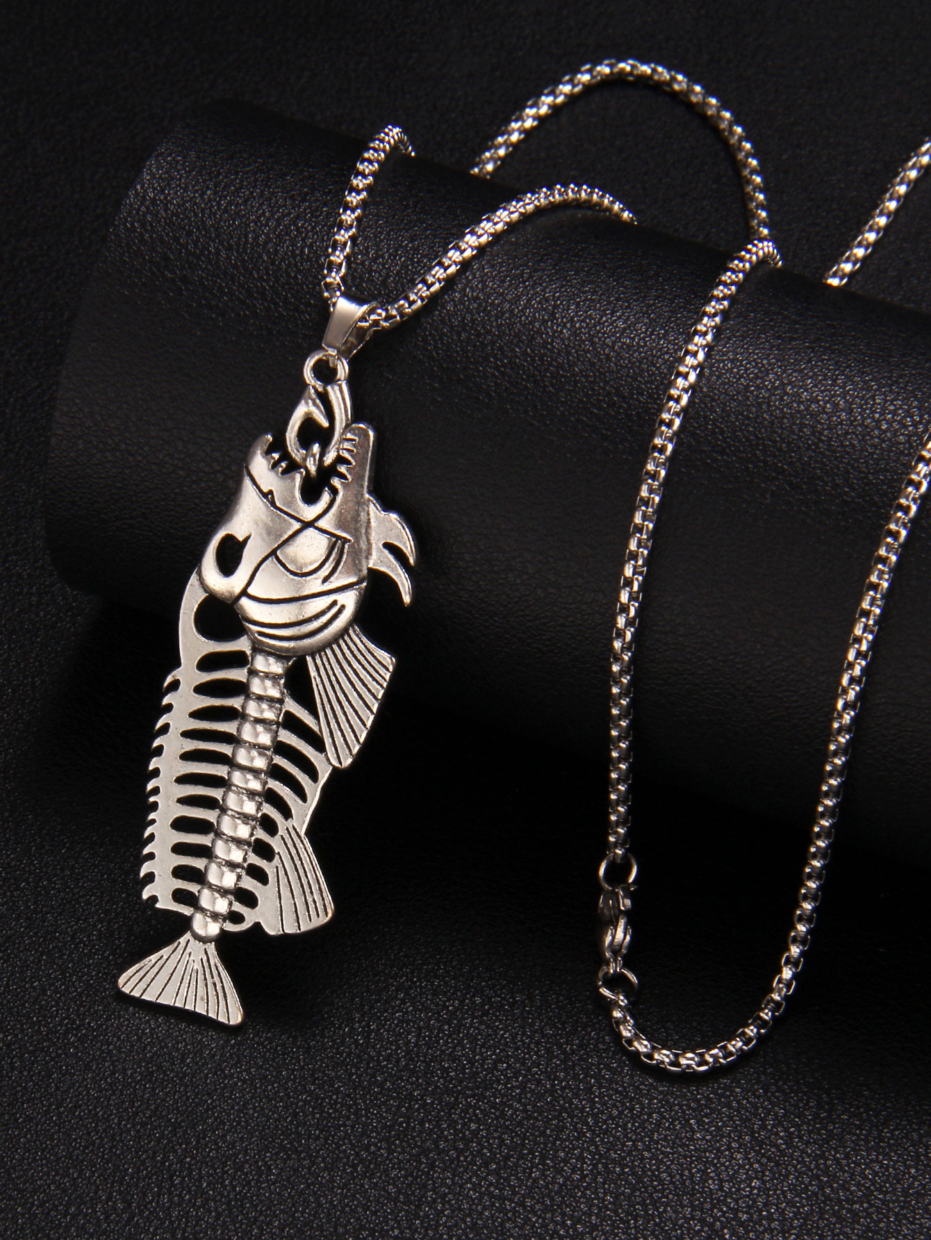 Retro Punk Commute Fish Bone 201 Stainless Steel Zinc Alloy Unisex Sweater Chain display picture 4