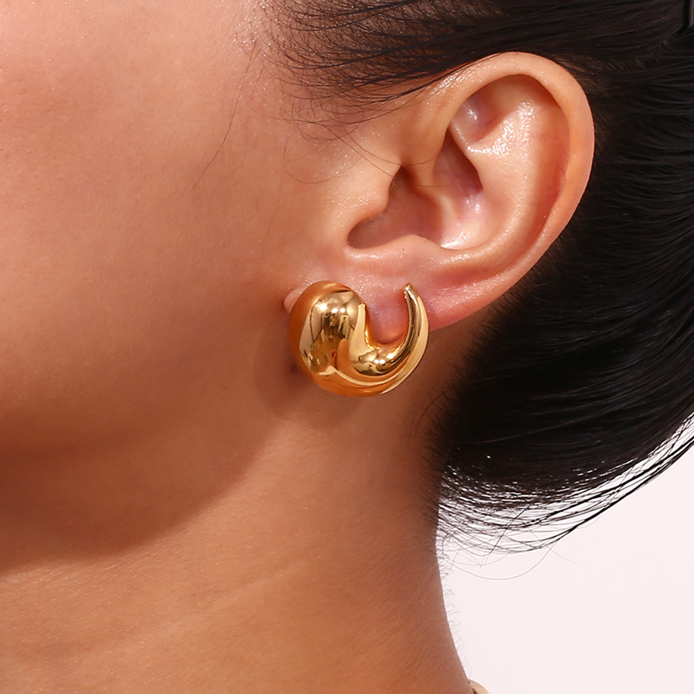 1 Pair Simple Style Classic Style Water Droplets Plating Stainless Steel 18k Gold Plated Ear Studs display picture 12