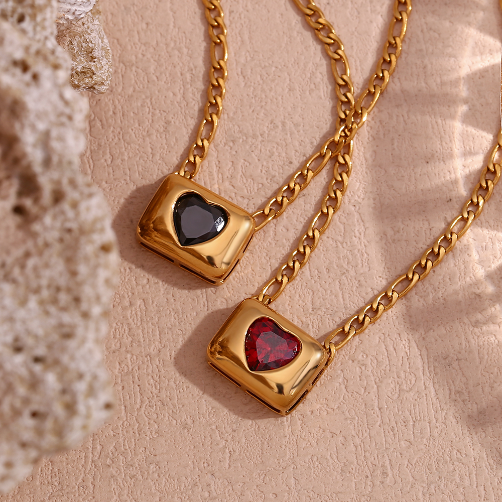 Vintage Style Simple Style Classic Style Square Heart Shape Stainless Steel Plating Inlay Zircon 18k Gold Plated Pendant Necklace display picture 1