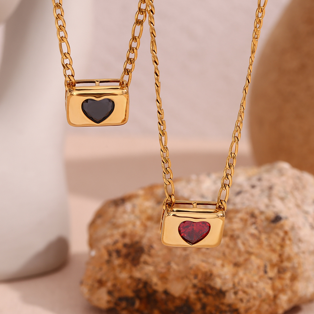Vintage Style Simple Style Classic Style Square Heart Shape Stainless Steel Plating Inlay Zircon 18k Gold Plated Pendant Necklace display picture 4