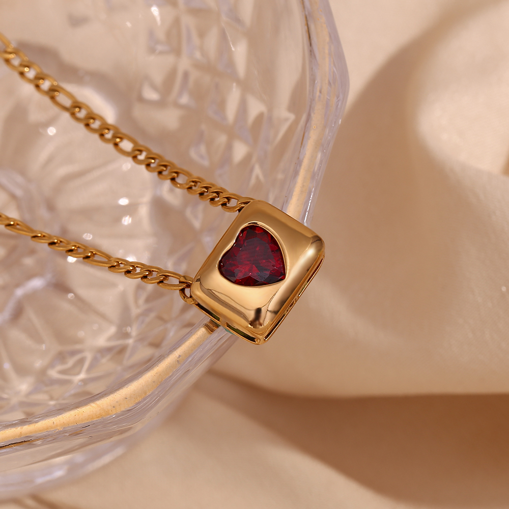 Vintage Style Simple Style Classic Style Square Heart Shape Stainless Steel Plating Inlay Zircon 18k Gold Plated Pendant Necklace display picture 7