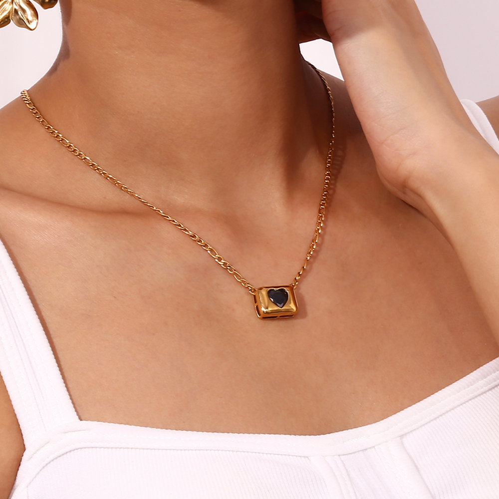 Vintage Style Simple Style Classic Style Square Heart Shape Stainless Steel Plating Inlay Zircon 18k Gold Plated Pendant Necklace display picture 9