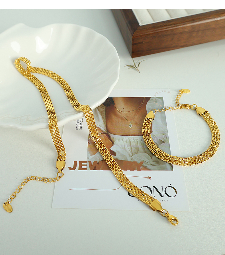 Elegant Formal Simple Style Solid Color Titanium Steel Plating Braid Hollow Out 18k Gold Plated Bracelets Necklace display picture 12