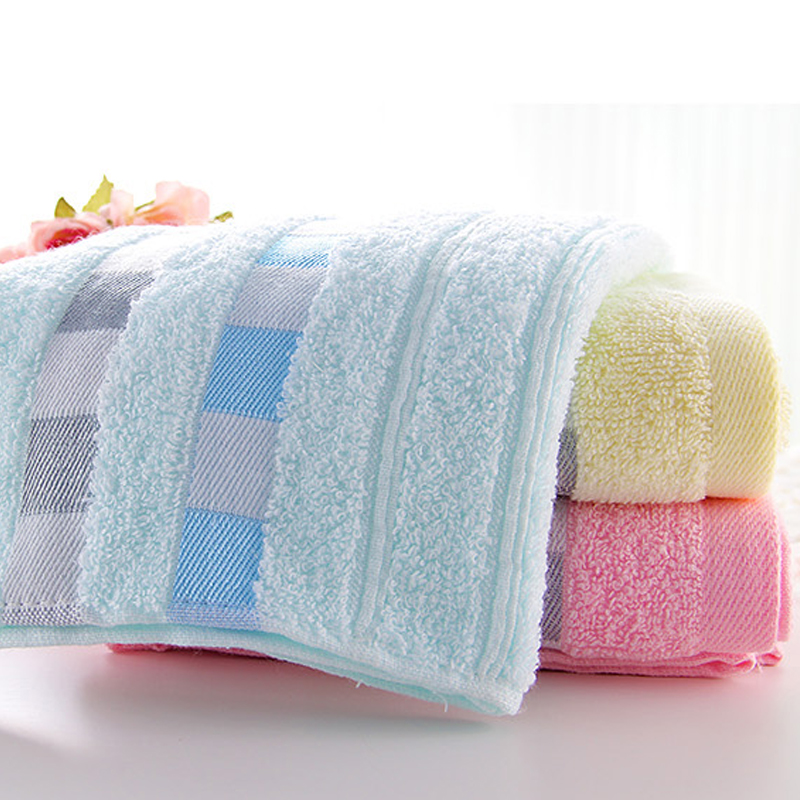 Elegant Formal Solid Color Blended Short Plush Towels Wall Art display picture 8