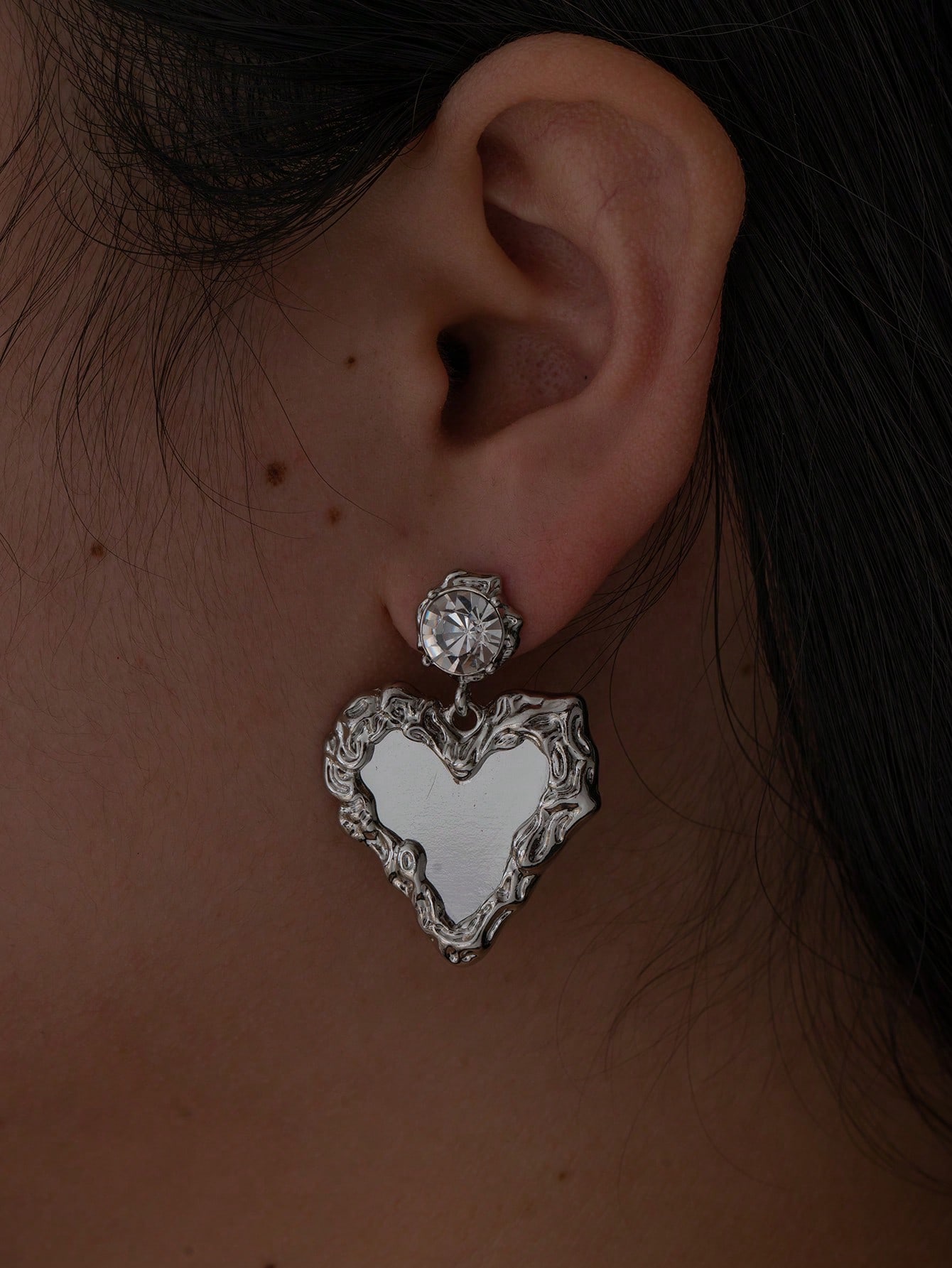1 Pair Y2k Heart Shape Inlay Alloy Zircon Silver Plated Drop Earrings display picture 2