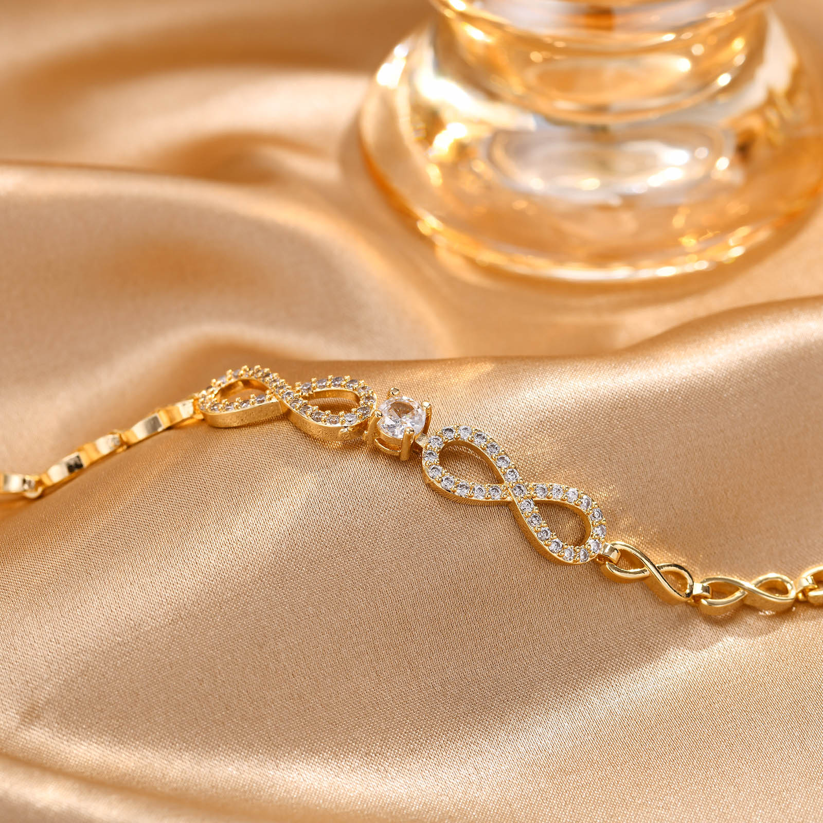 Copper Elegant Shiny Patchwork Inlay Leaf Infinity Heart Shape Zircon Bracelets display picture 7