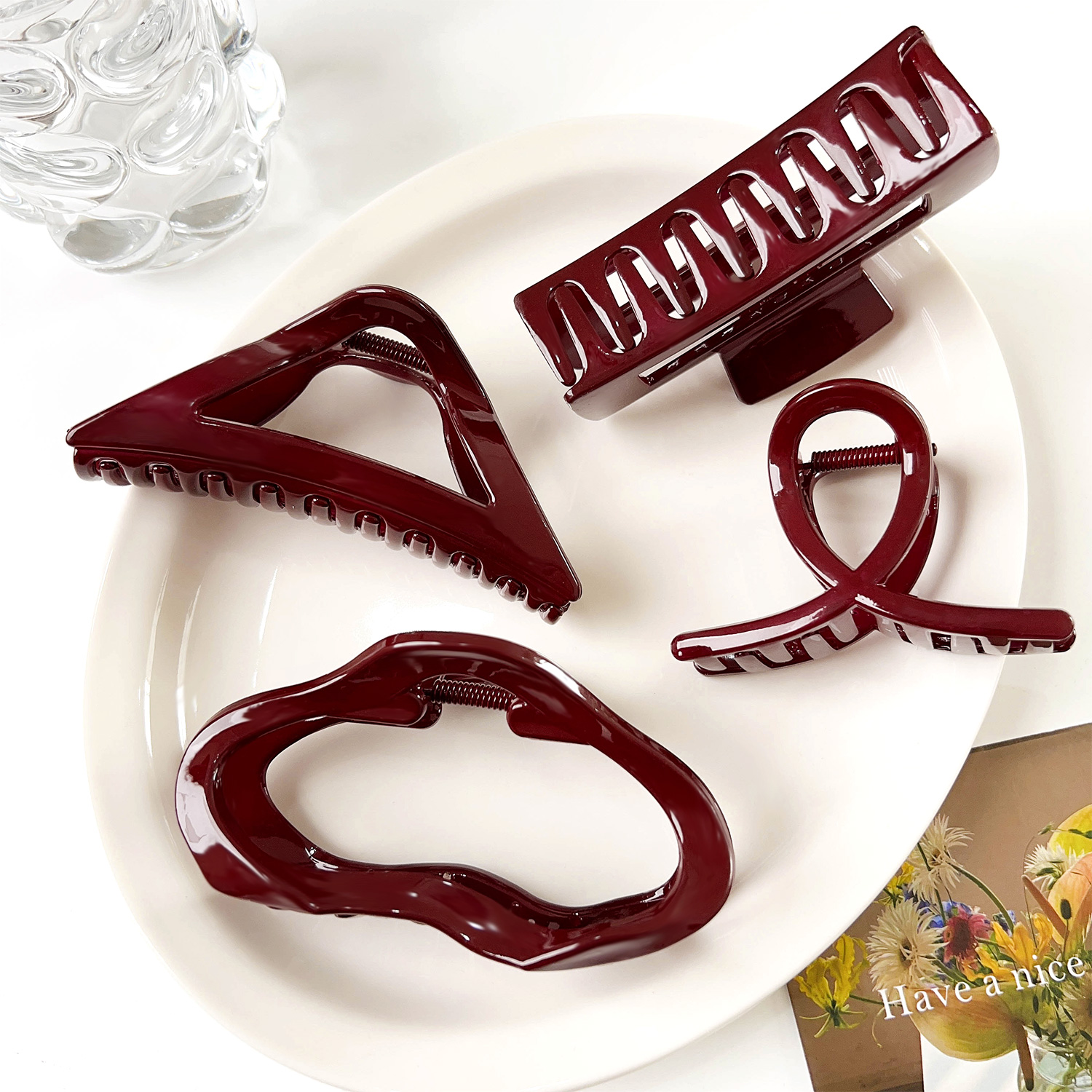 Women's Chinoiserie Solid Color Plastic Hair Claws display picture 3