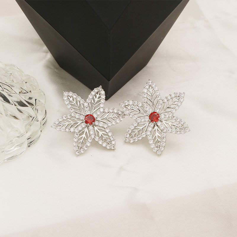 1 Pair Luxurious Snowflake Plating Inlay Copper Zircon White Gold Plated Ear Studs display picture 2