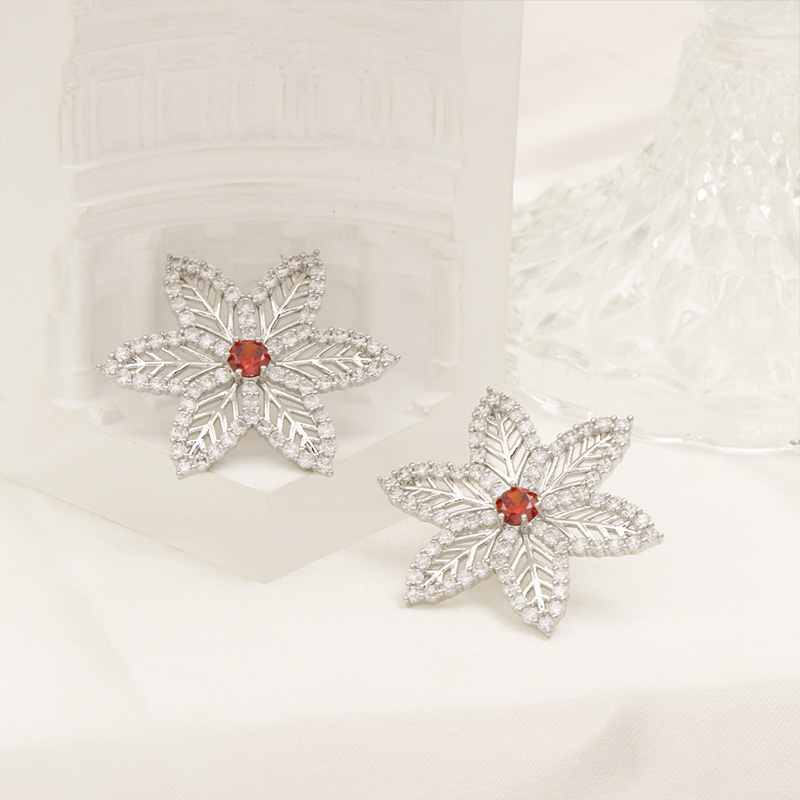 1 Pair Luxurious Snowflake Plating Inlay Copper Zircon White Gold Plated Ear Studs display picture 4